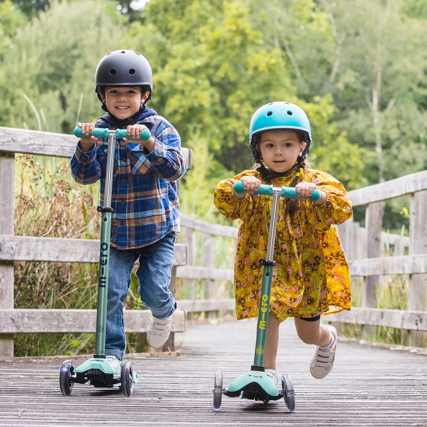 ♻️ Micro Scooters ECO Mini Micro Scooter Deluxe LED - Mint
