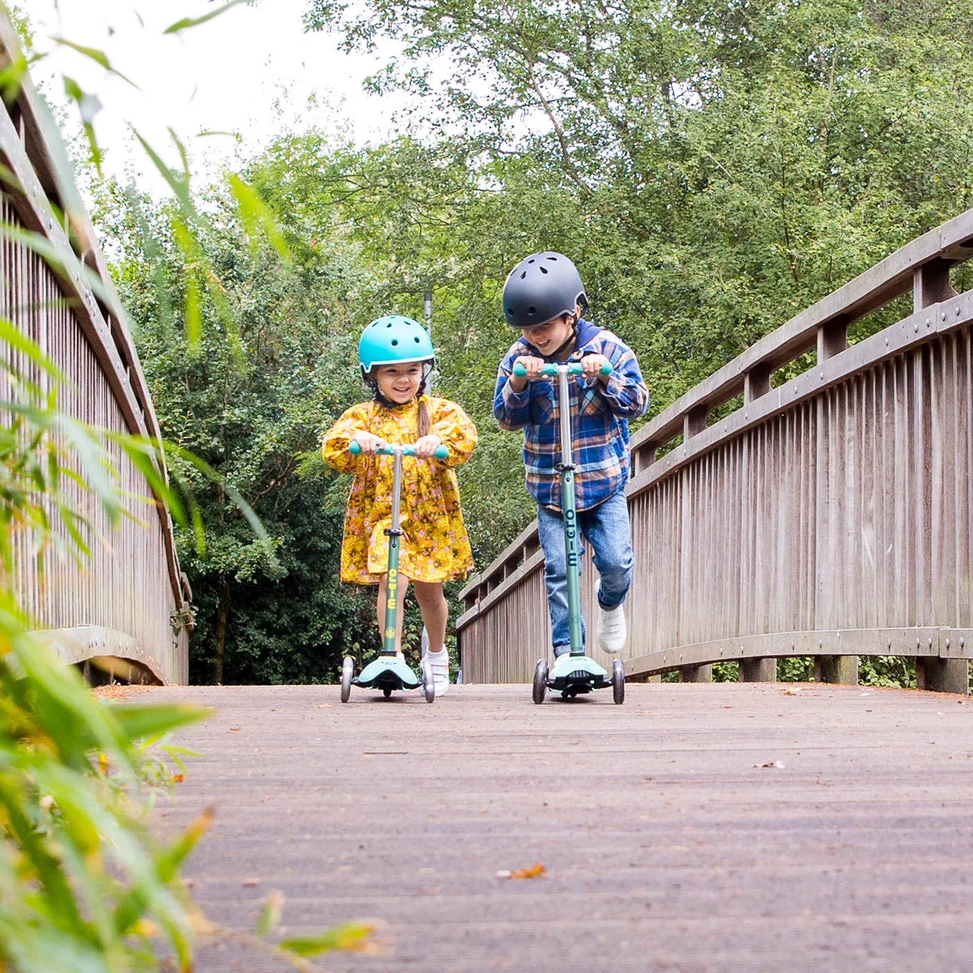 ♻️ Micro Scooters ECO Mini Micro Scooter Deluxe LED - Mint