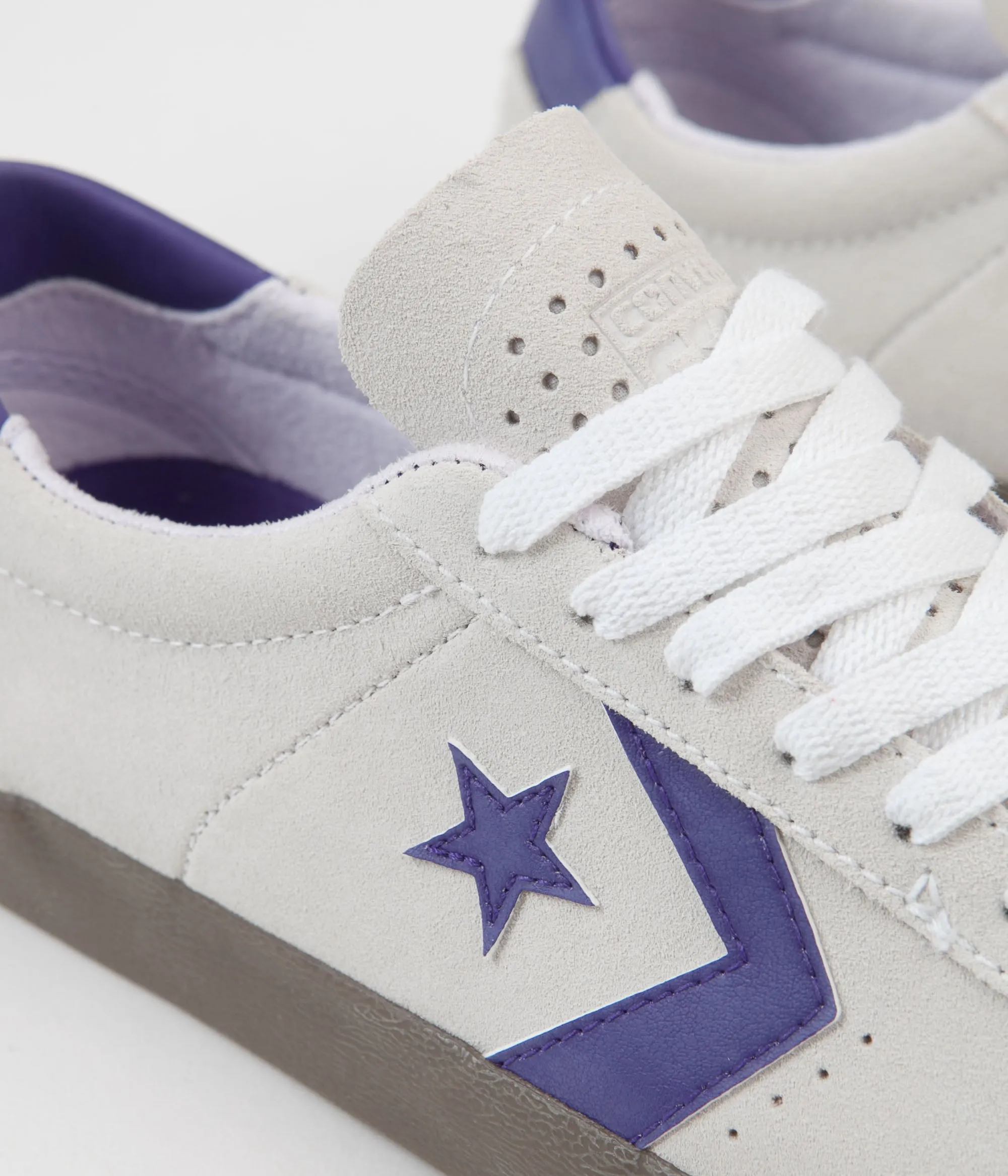Converse Breakpoint Pro Ox Shoes - White / Court Purple / Gum