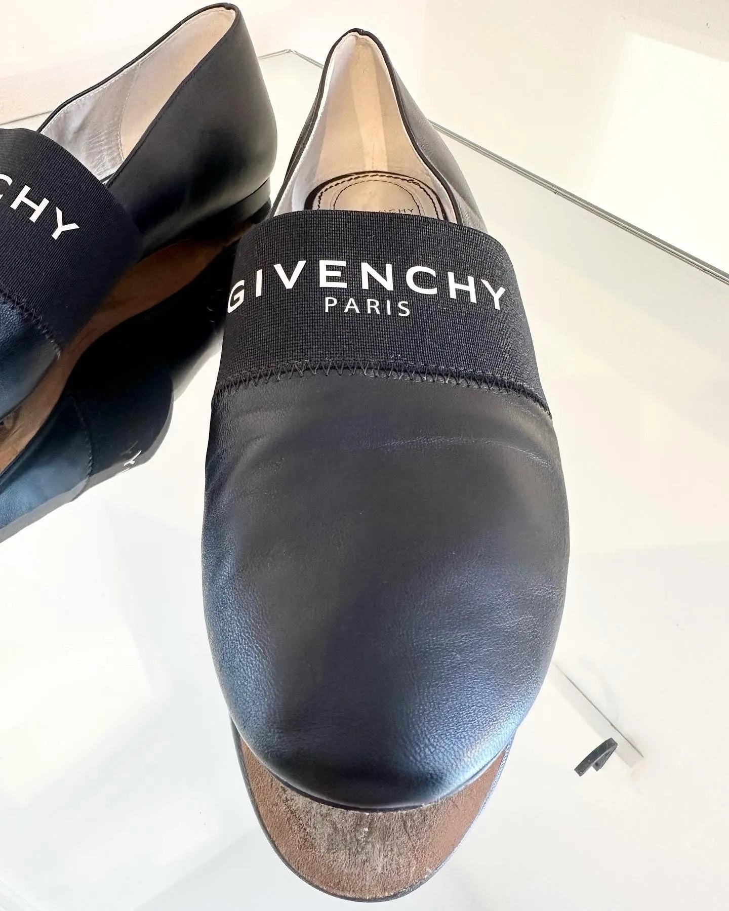 GIVENCHY Bedford Logo Leather Ballet Flats