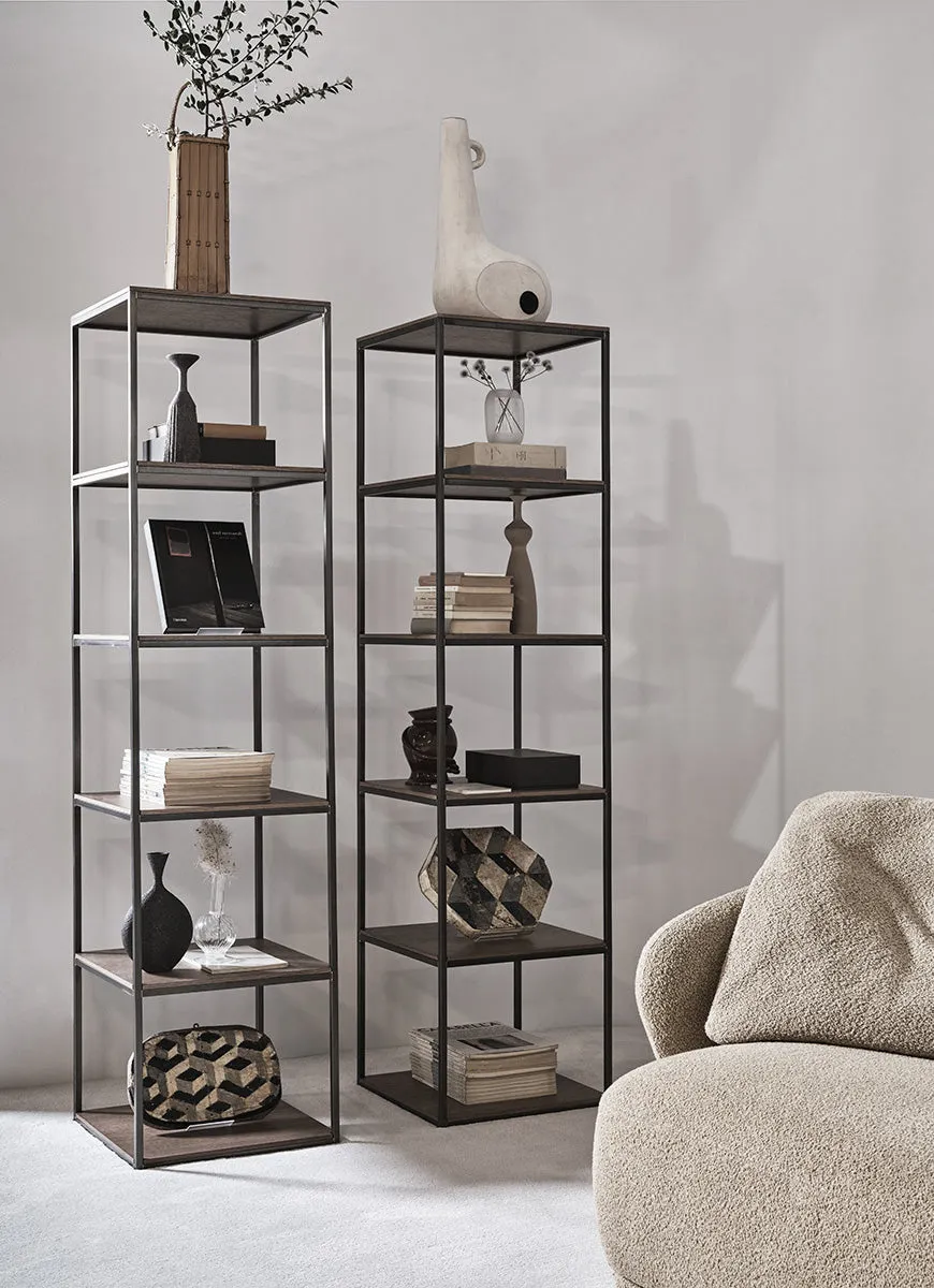 Hardy Bookshelf