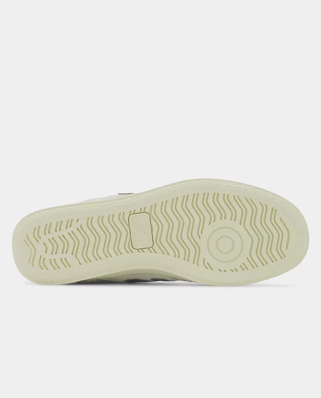 New Balance - T500 Shoe - Sea Salt/Marsh Green
