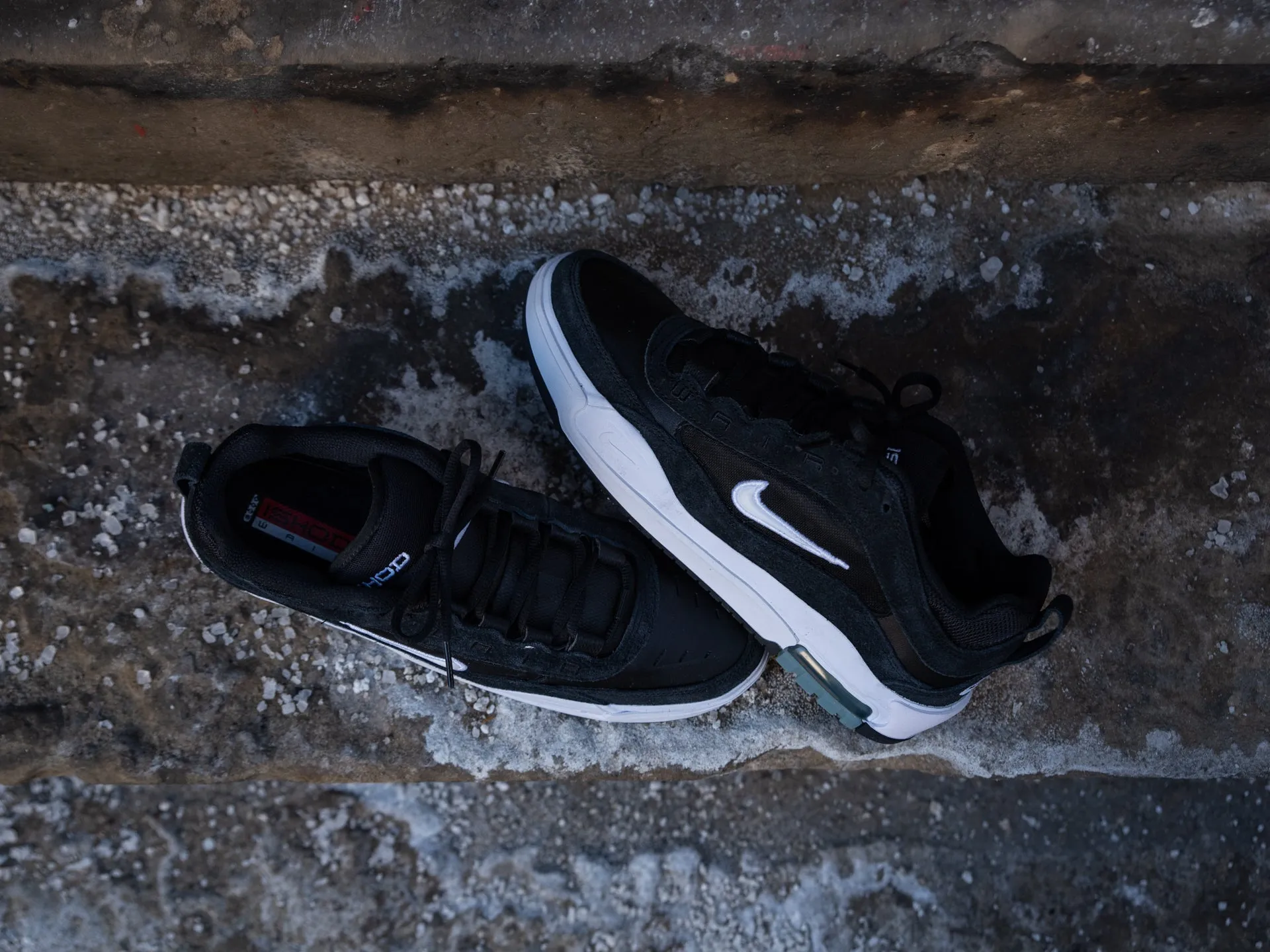 Nike Air Max Ishod 'Black/White'