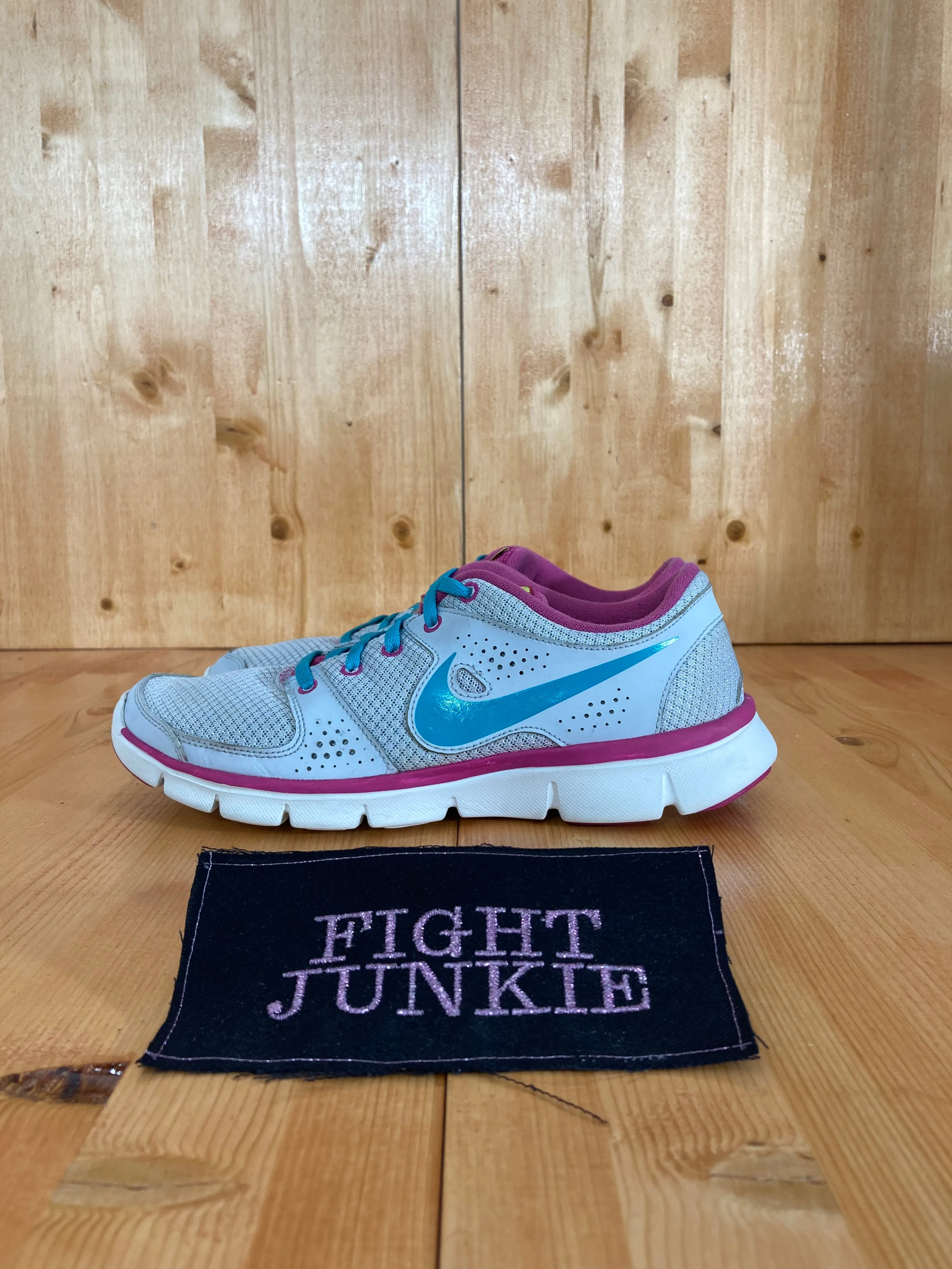 NIKE FLEX EXPERIENCE RN Women's Size 8 Running Shoes Sneakers 525754-013