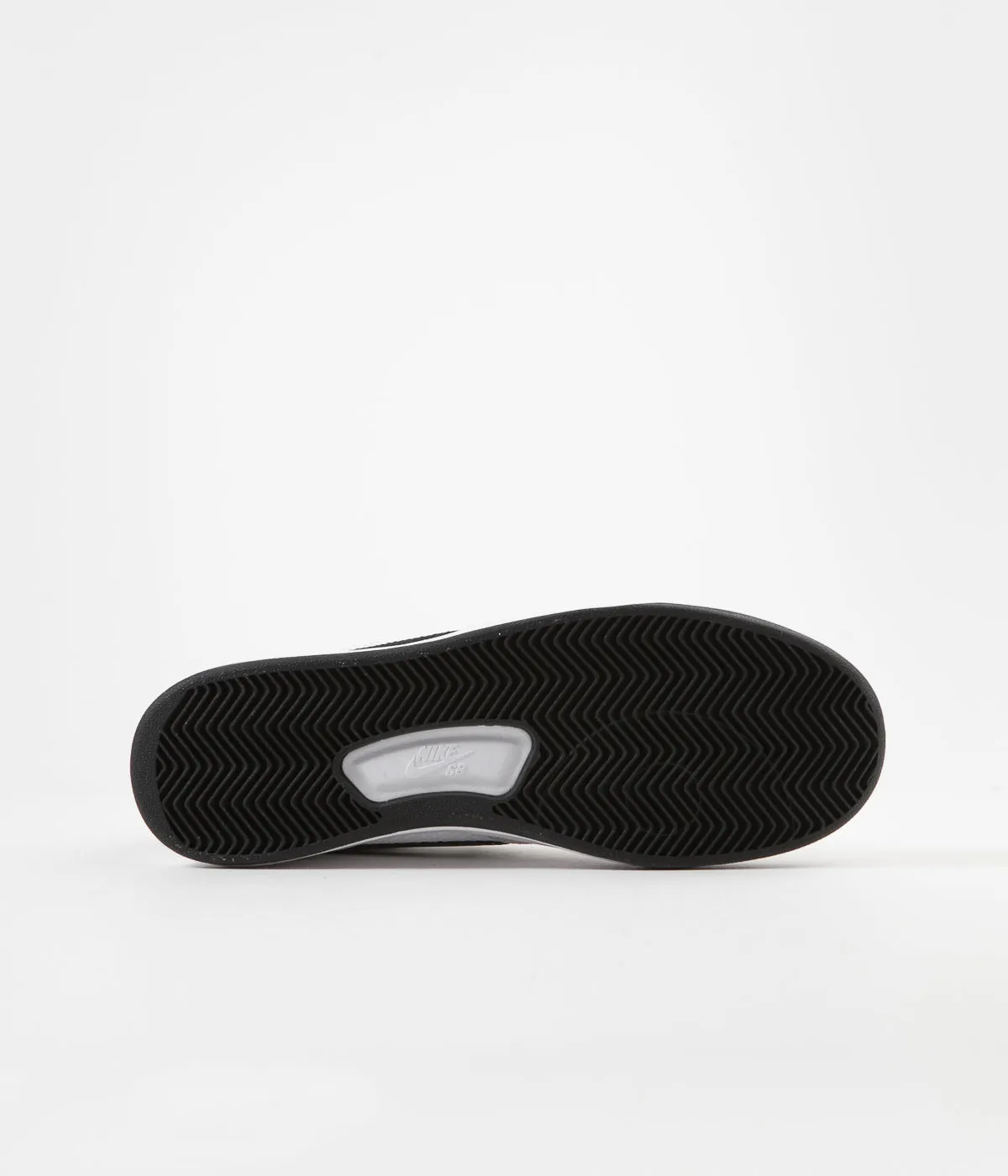 Nike SB Adversary Shoes - White / Black - White