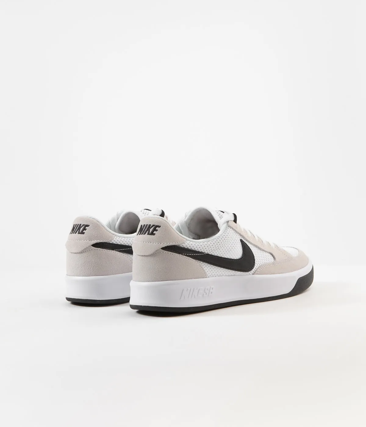 Nike SB Adversary Shoes - White / Black - White