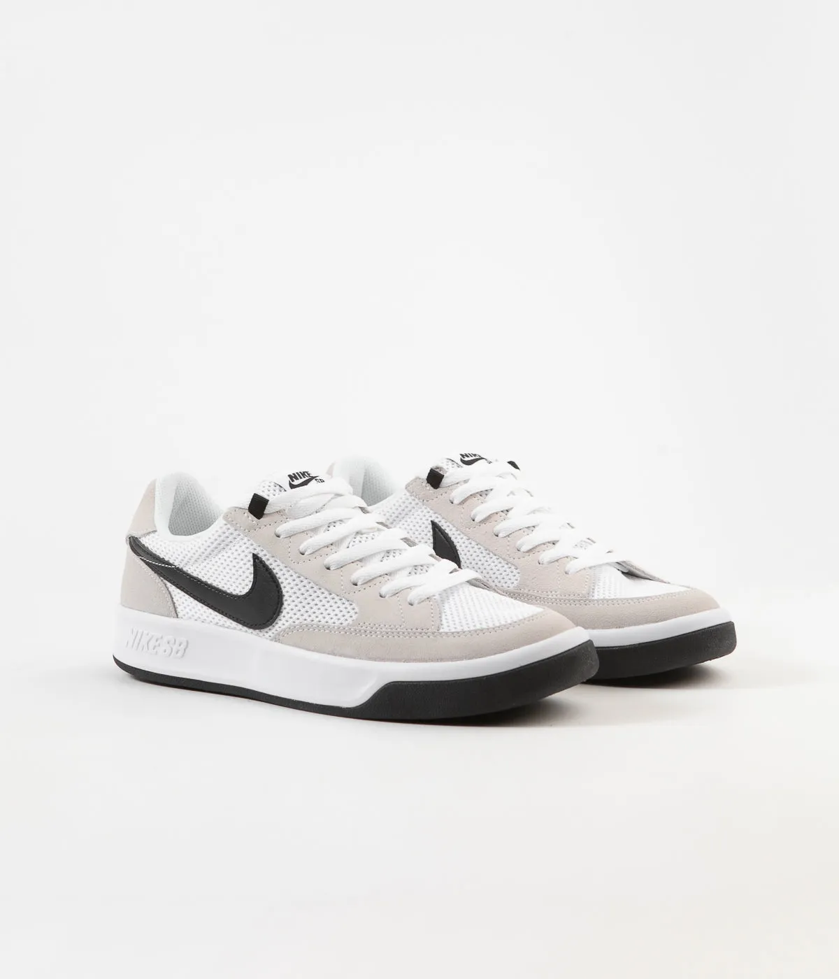 Nike SB Adversary Shoes - White / Black - White