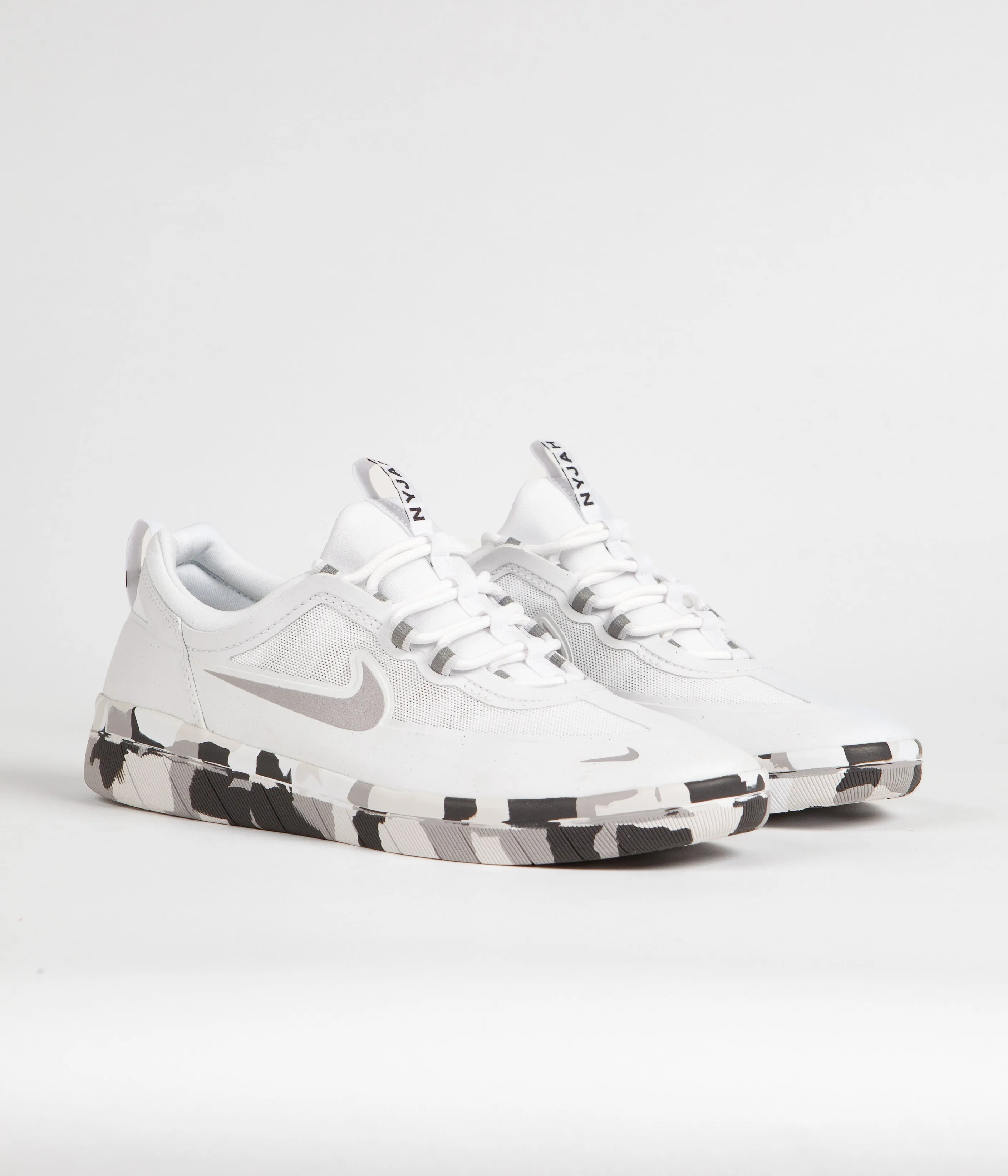 Nike SB Nyjah Free 2 Shoes - White / Atmosphere Grey - Thunder Grey