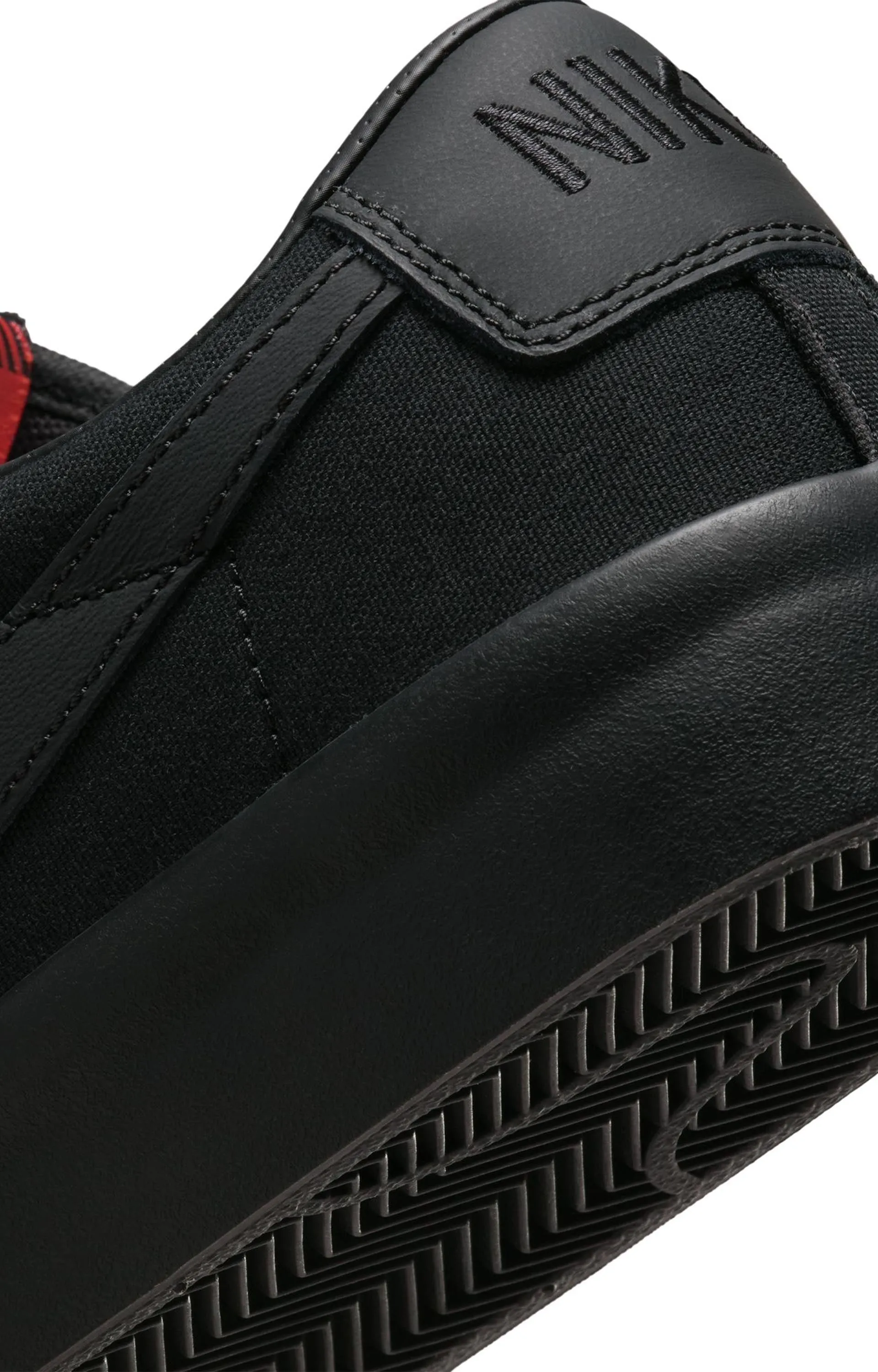 Nike SB Zoom Blazer Low Pro GT ISO, Black/Black/Black