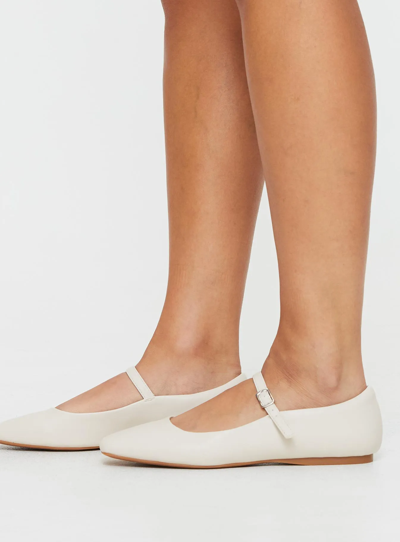 Rebekka Ballet Flats Cream