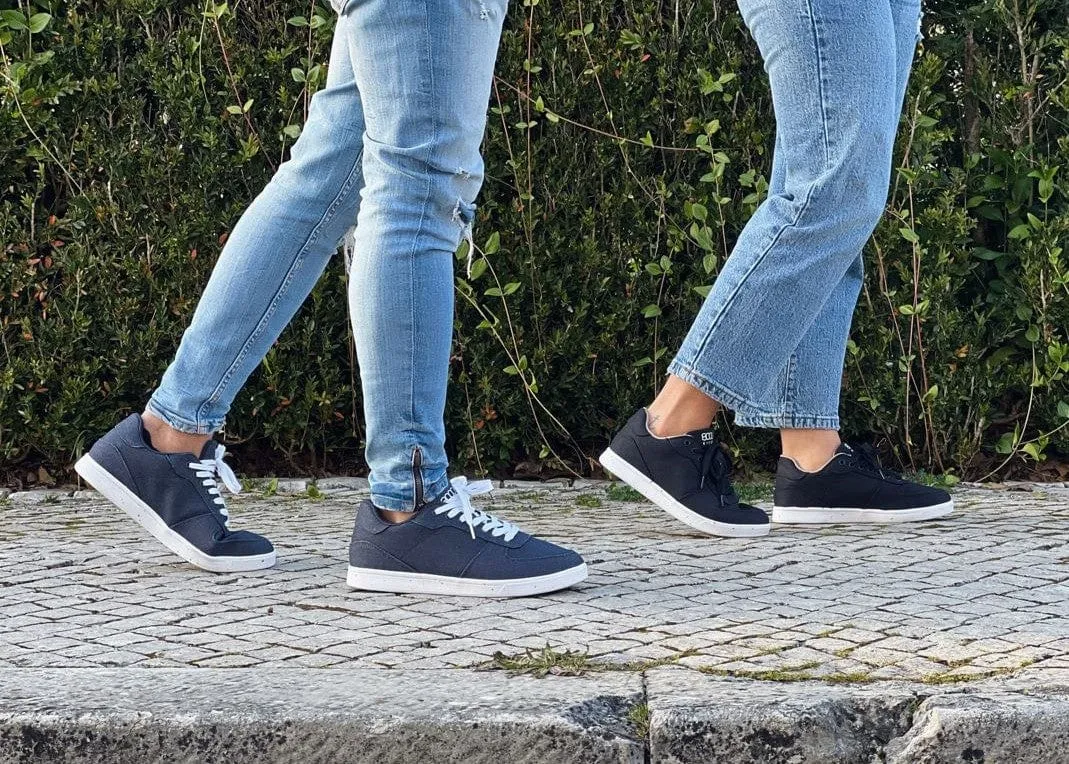 Seeker Women's Vegan Hemp Sneakers | Black & White