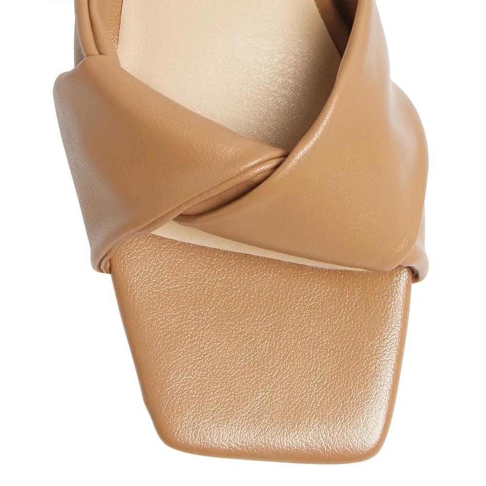 Skye Heel in Camel Smooth