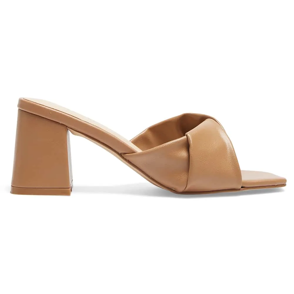 Skye Heel in Camel Smooth