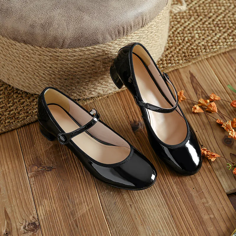 USS Shoes Raimel Women's Patent Leather Low Heel Pumps