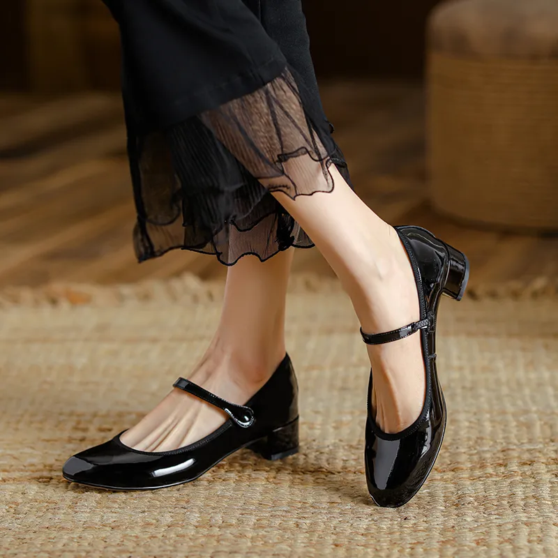 USS Shoes Raimel Women's Patent Leather Low Heel Pumps