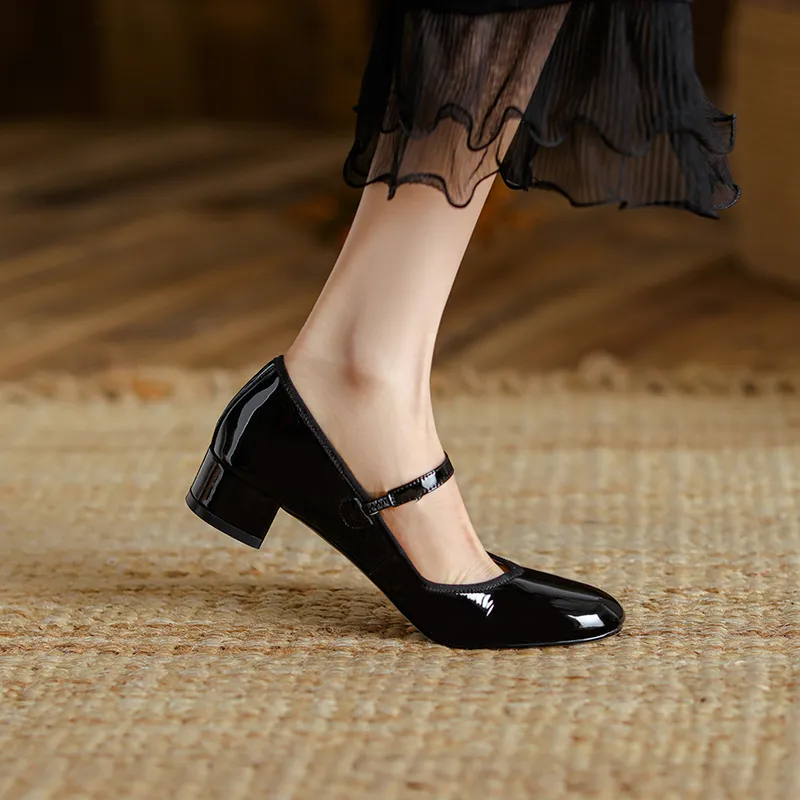 USS Shoes Raimel Women's Patent Leather Low Heel Pumps