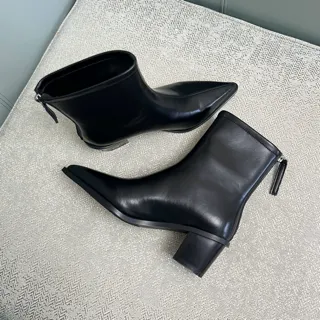 USS Shoes Ramira Women's Square Heel Boots