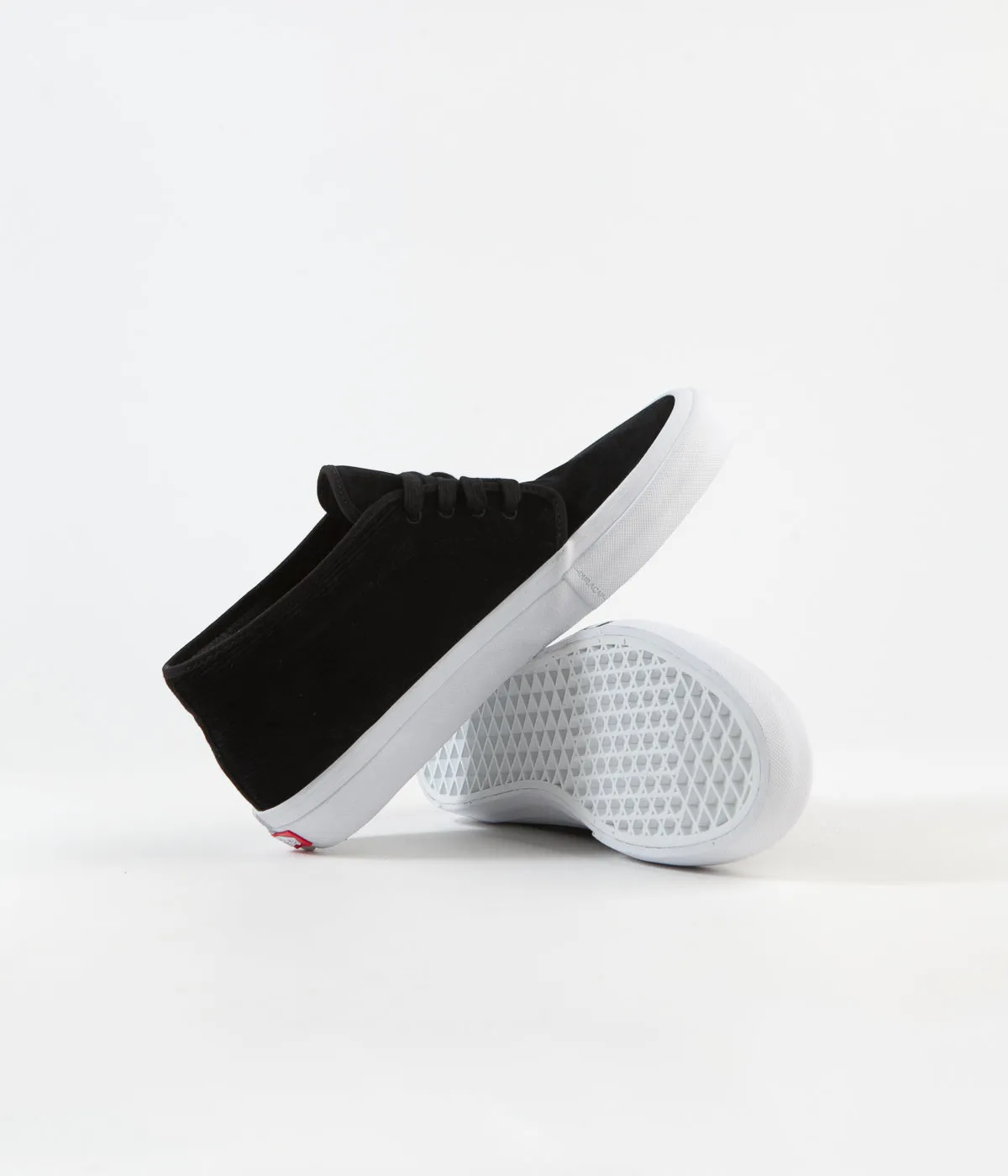 Vans Chukka Pro Shoes - (Danny Wainwright) Black / True White