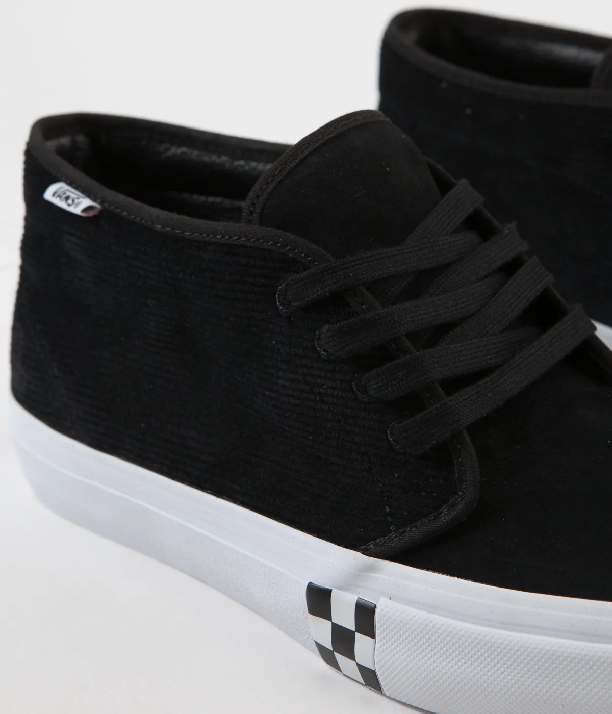 Vans Chukka Pro Shoes - (Danny Wainwright) Black / True White