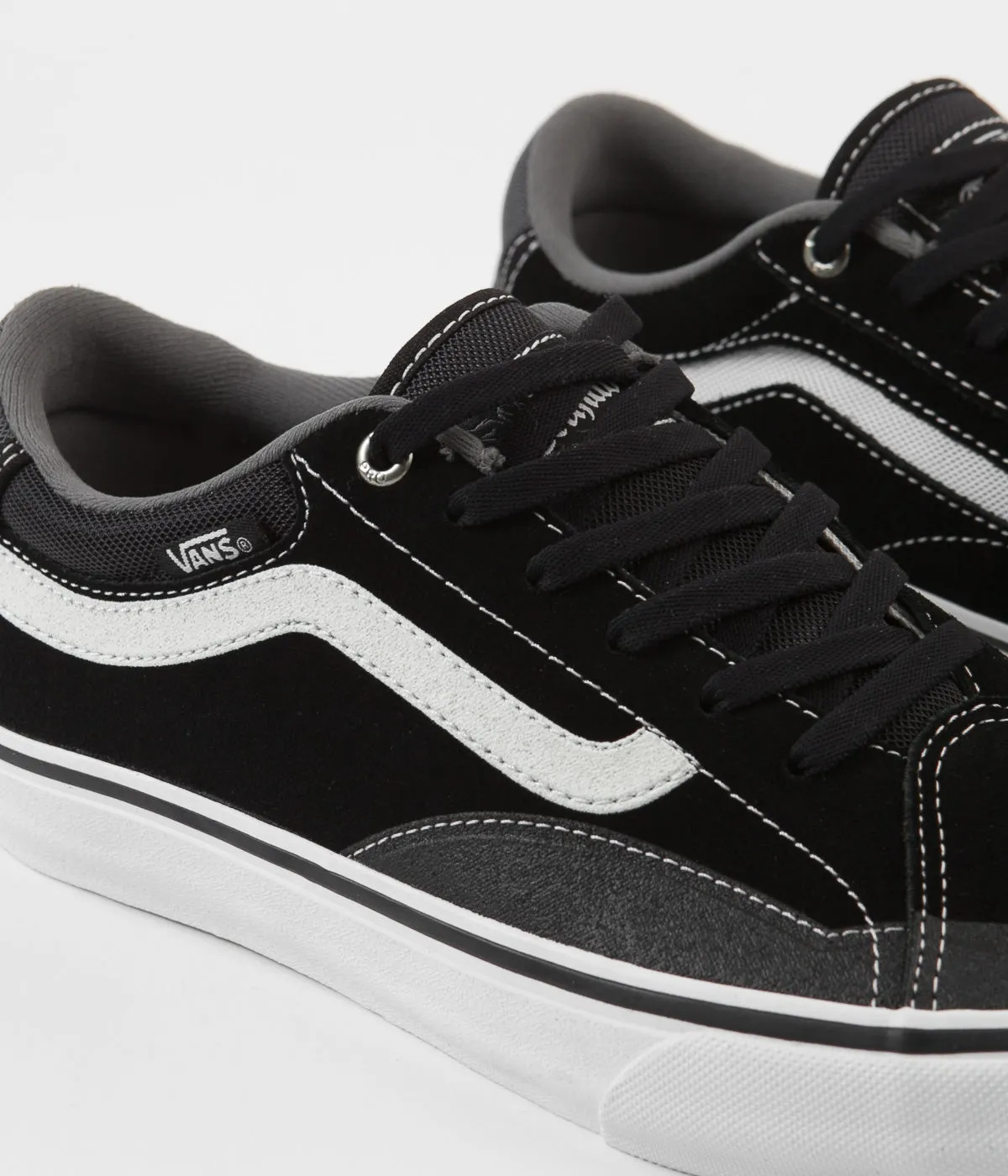 Vans TNT Advanced Prototype Shoes - Black / White